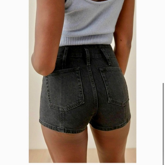 Reformation Eva high rise cheeky short - Picture 2 of 9